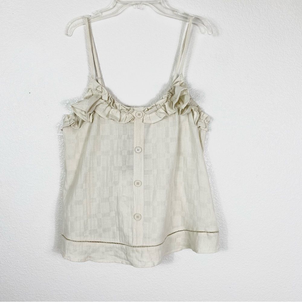 Kori America Ivory Textured Ruffled Button Accent Tank Top